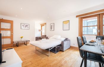 Holborn Oasis Holiday Home