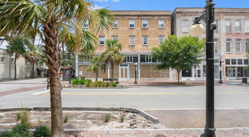 Photo of Charming Urban Oasis