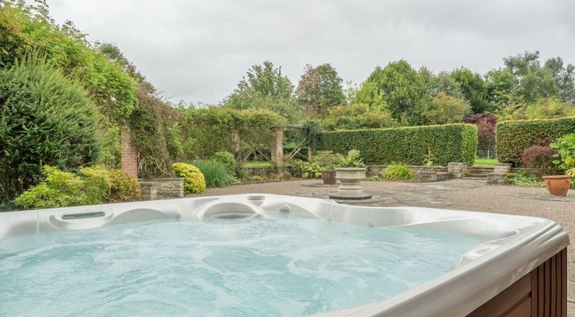 Photo of The Oak & Elm