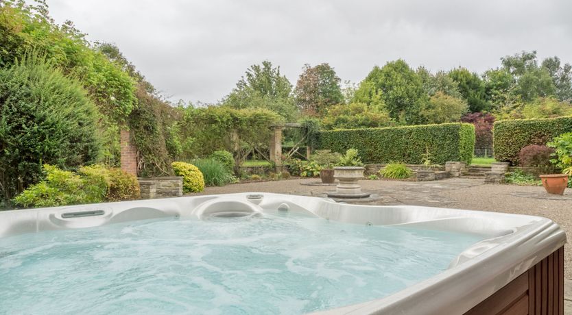 Photo of Buttercups & Roses