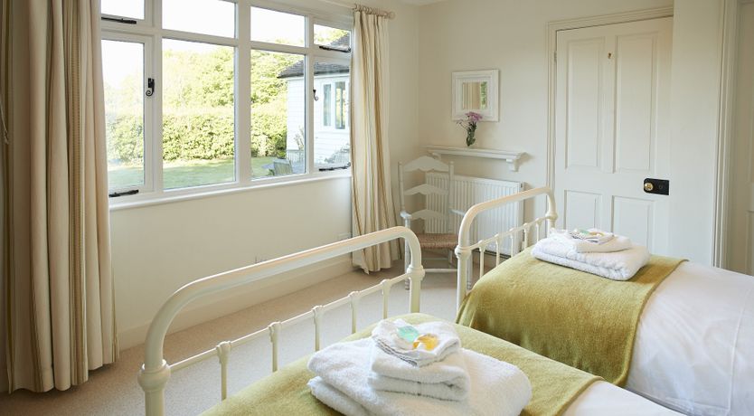 Photo of The White Roses