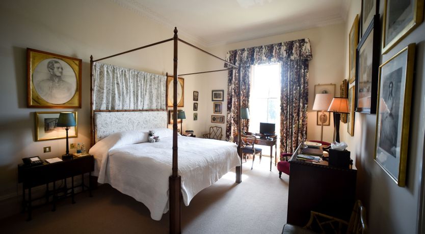 Photo of Olde Shingle