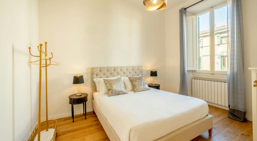 Photo of Florentine Muse