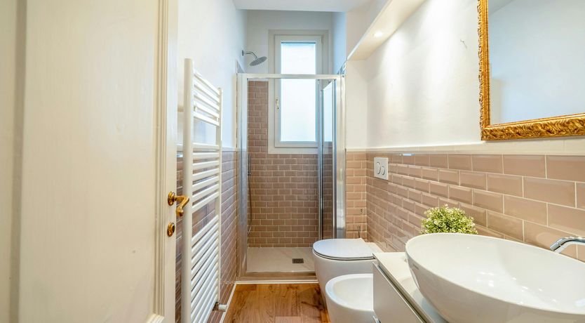 Photo of Florentine Muse