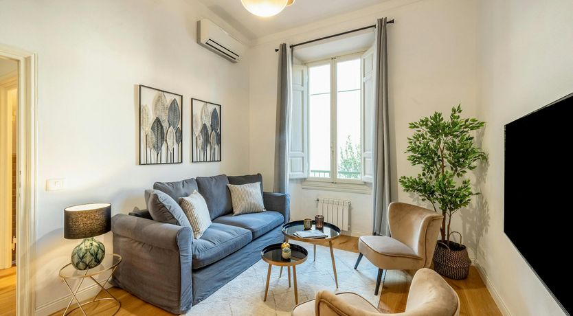 Photo of Florentine Muse