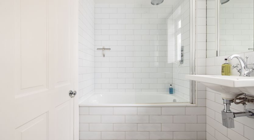 Photo of The Thames Embrace