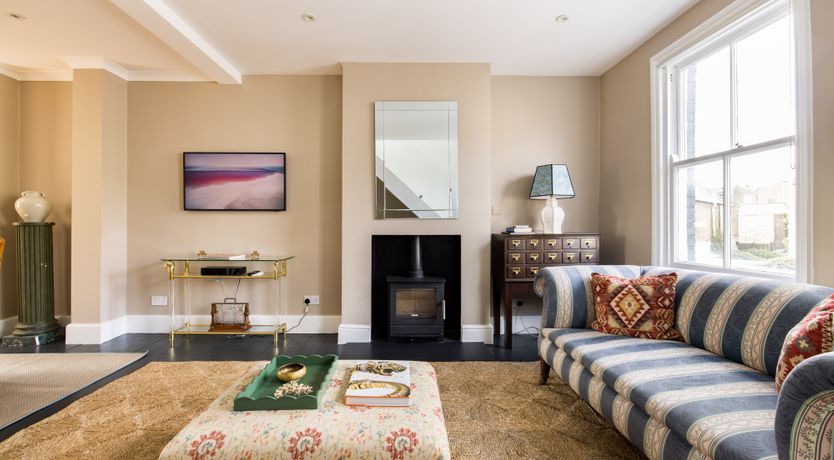 Photo of The Thames Embrace