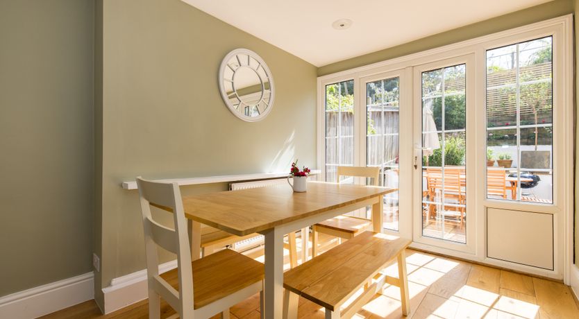 Photo of The Thames Embrace