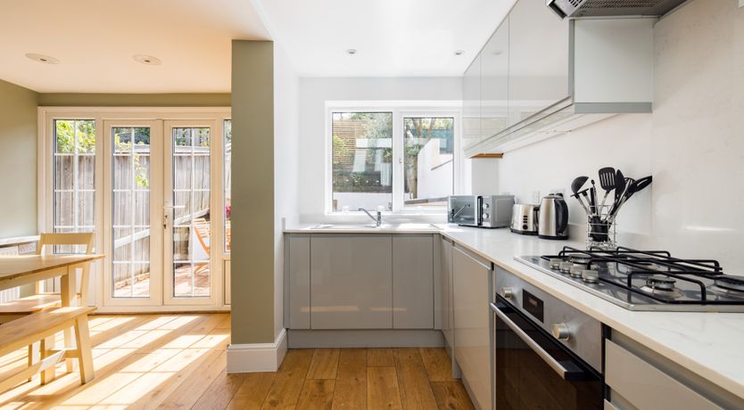 Photo of The Thames Embrace