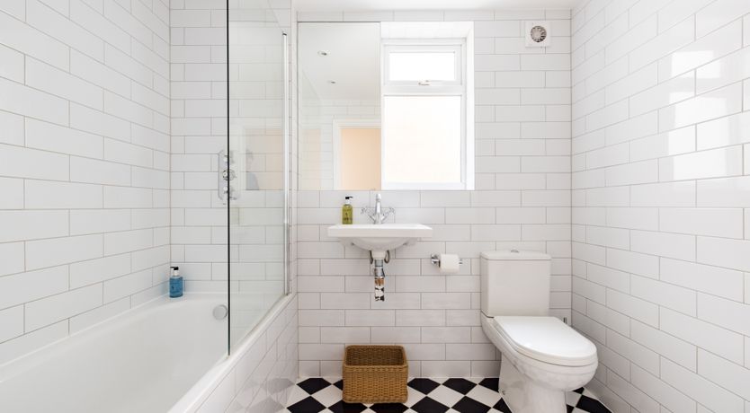 Photo of The Thames Embrace