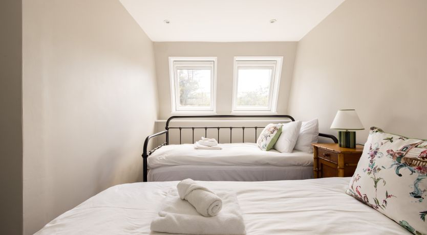 Photo of The Thames Embrace