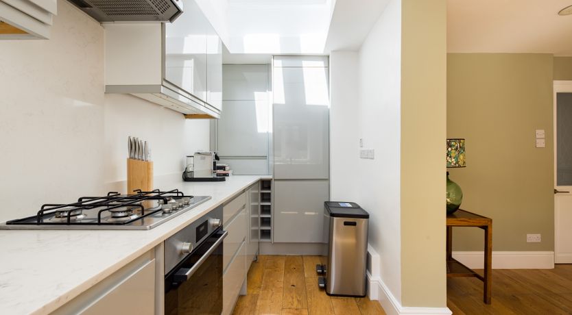 Photo of The Thames Embrace