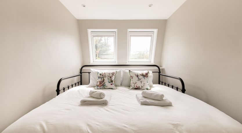 Photo of The Thames Embrace