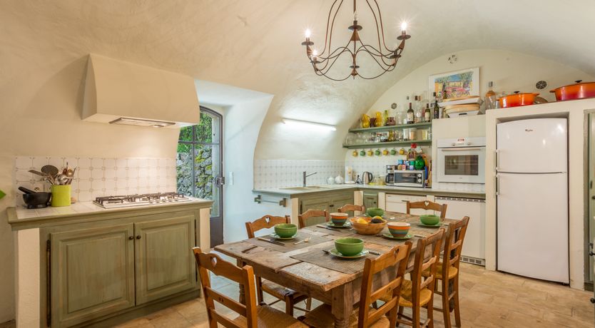 Photo of Champagne & Roses