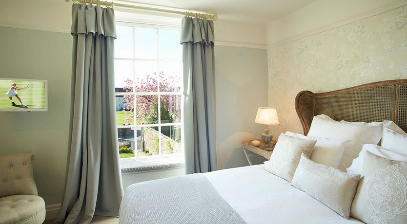 Photo of Honeysuckle & Rose