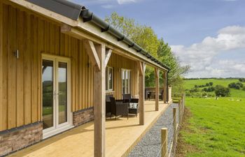 Quail's Feather Holiday Home