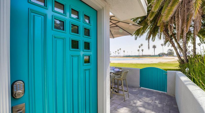 Photo of Non Stop Waves