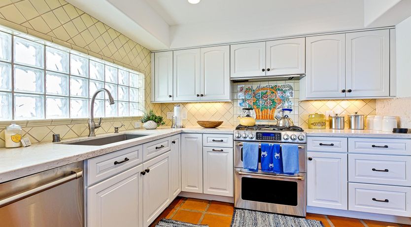 Photo of Apricot Coastline