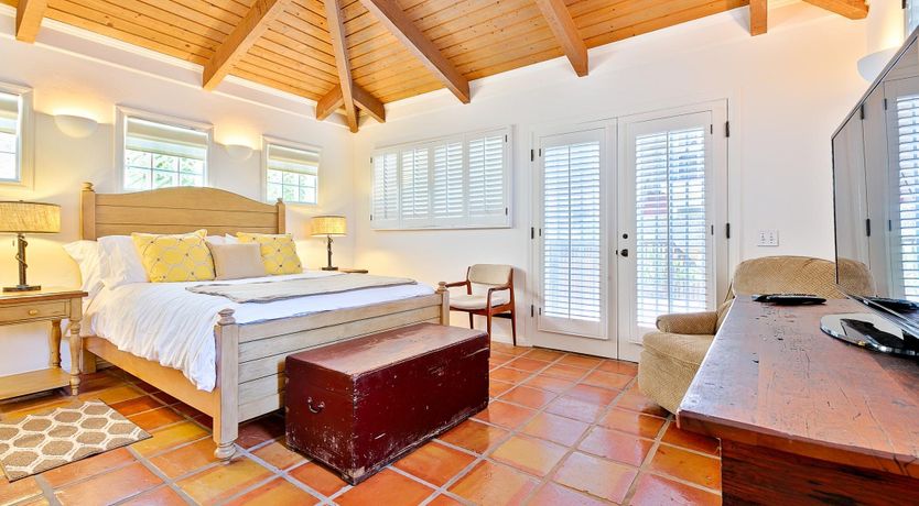 Photo of Apricot Coastline