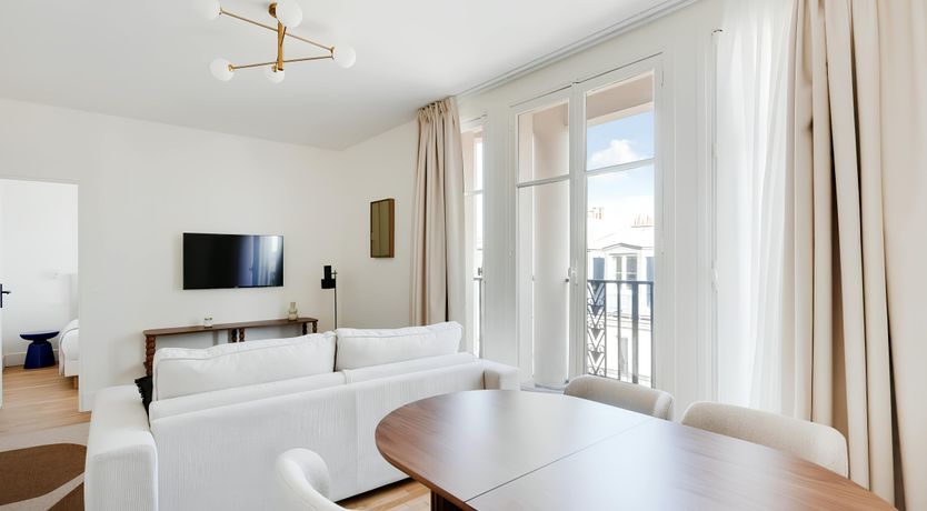 Photo of Alabaster Wonder