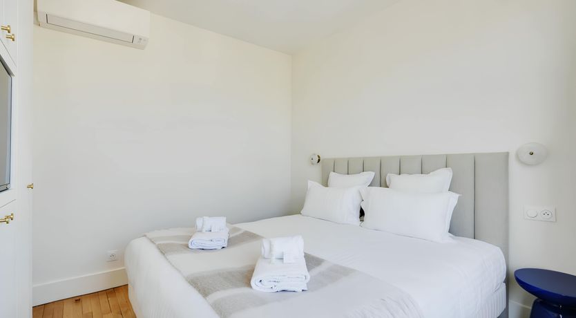 Photo of Alabaster Wonder