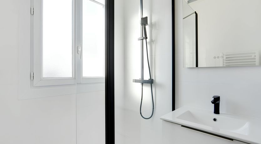 Photo of Alabaster Wonder