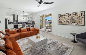 Electric Sunshine Holiday Home