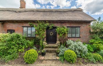 Cockleshell Cottage Holiday Home