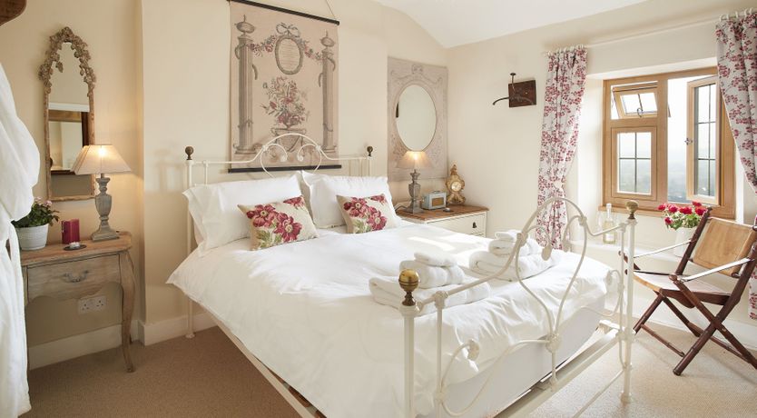 Photo of The Lark & The Rose