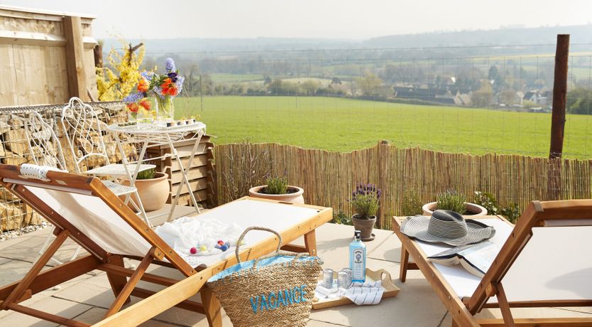 Photo of The Lark & The Rose