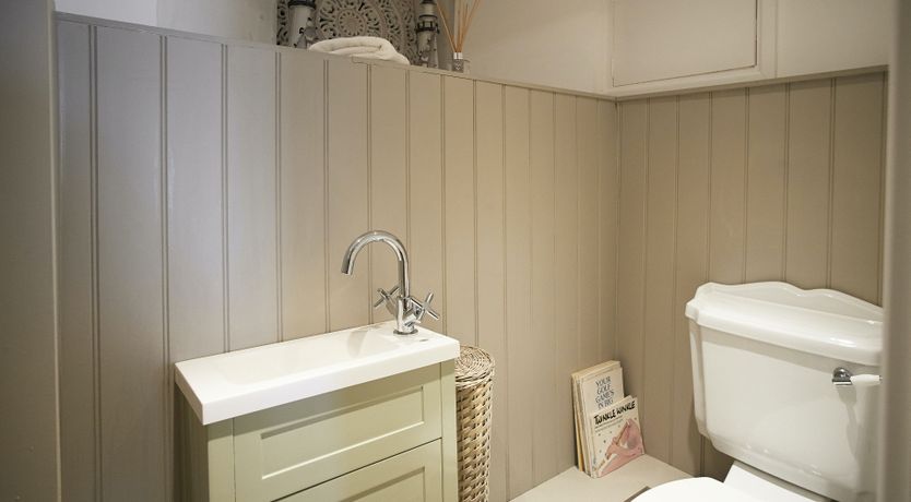 Photo of The Lark & The Rose