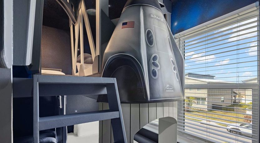 Photo of Rocket to the Moon