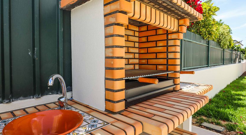 Photo of Of White & Green