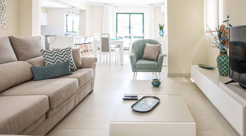 Photo of Of White & Green