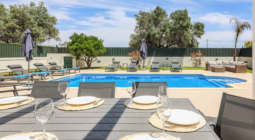 Photo of Of White & Green