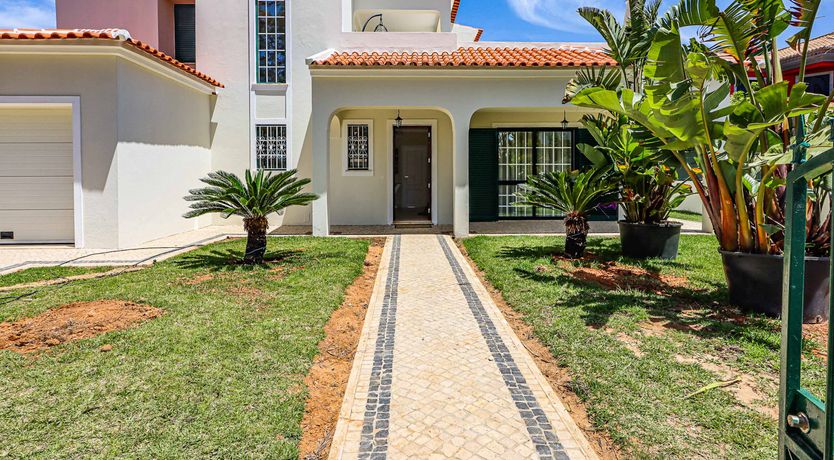 Photo of Of White & Green