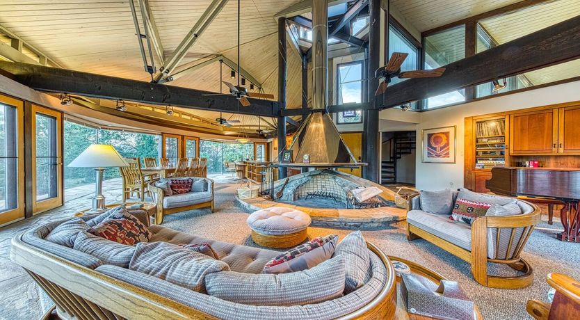 Photo of Pioneers in the Sky