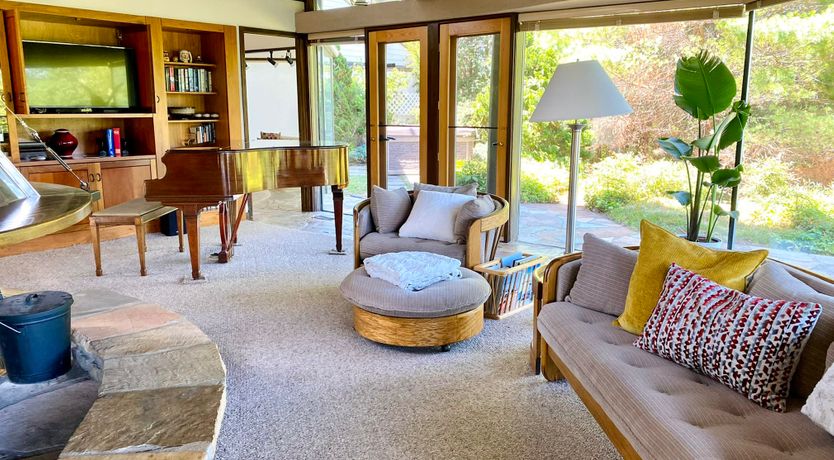 Photo of Pioneers in the Sky