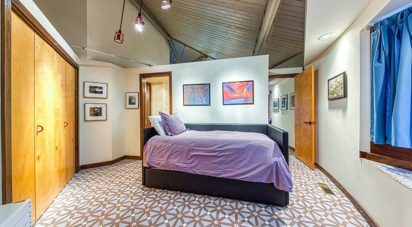 Photo of Pioneers in the Sky