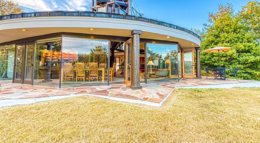 Photo of Pioneers in the Sky