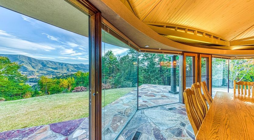 Photo of Pioneers in the Sky