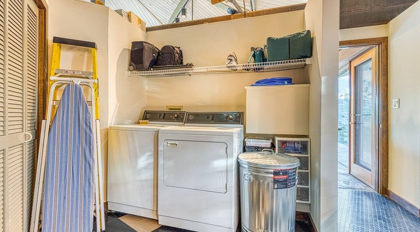 Photo of Pioneers in the Sky