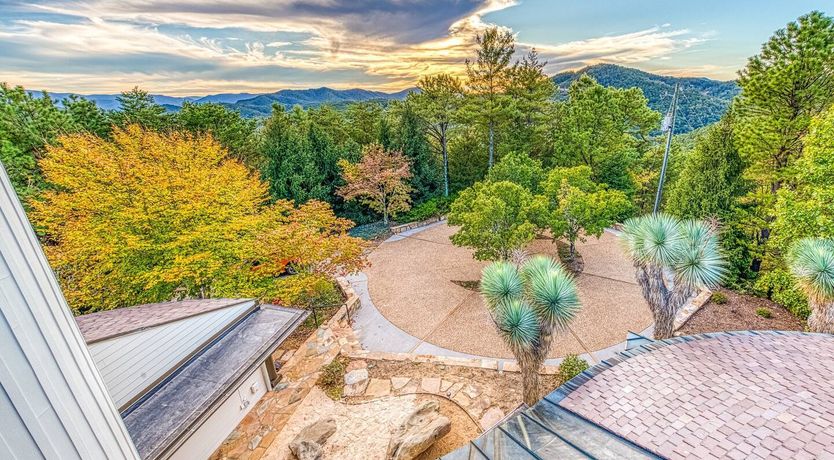 Photo of Pioneers in the Sky