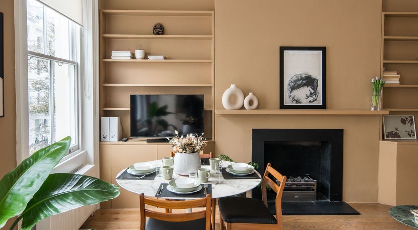 Photo of Mid-Century Royale