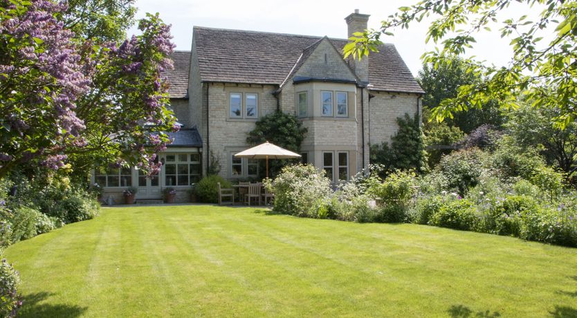 Photo of Cotswold Court