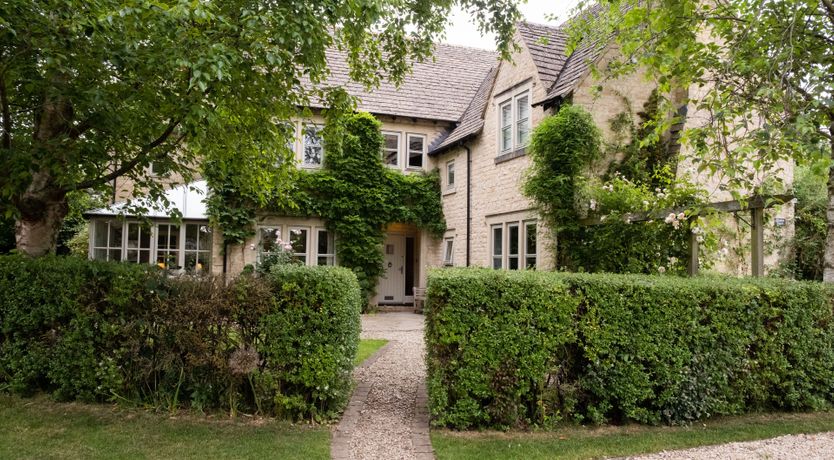 Photo of Cotswold Court