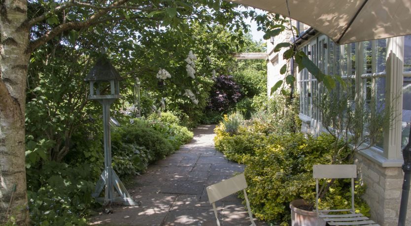 Photo of Cotswold Court