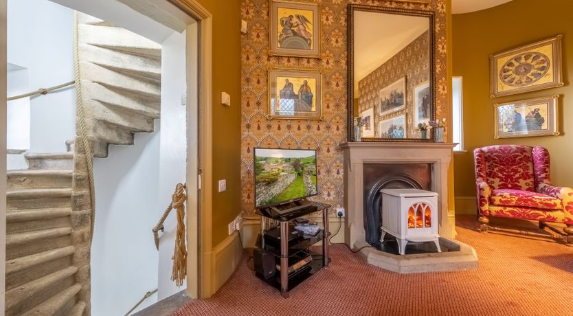 Photo of To the Tower