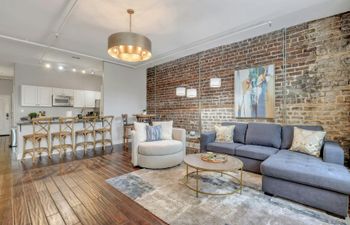 Slow Charm Holiday Home