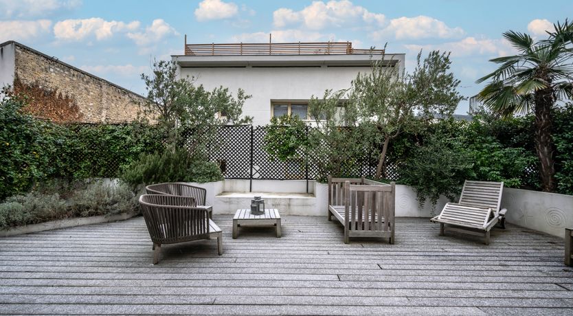 Photo of Perfect Parisian Pad